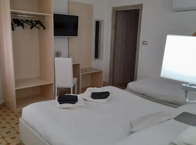 & Caffe ベッド・アンド・ブレックファスト *