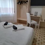 & Caffe Bed & Breakfast