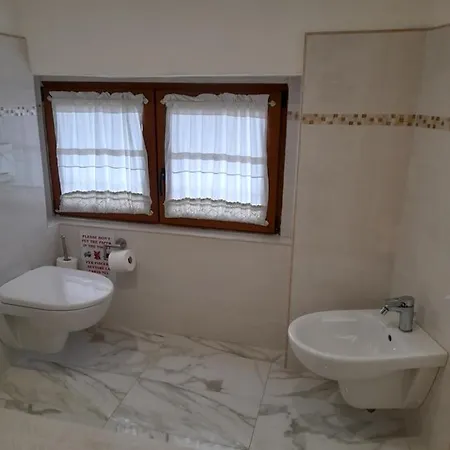 & Caffe Темпио-Паузания